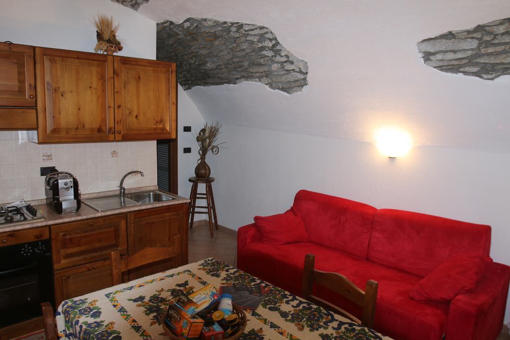 Maison Cassius Issogne Εξωτερικό φωτογραφία